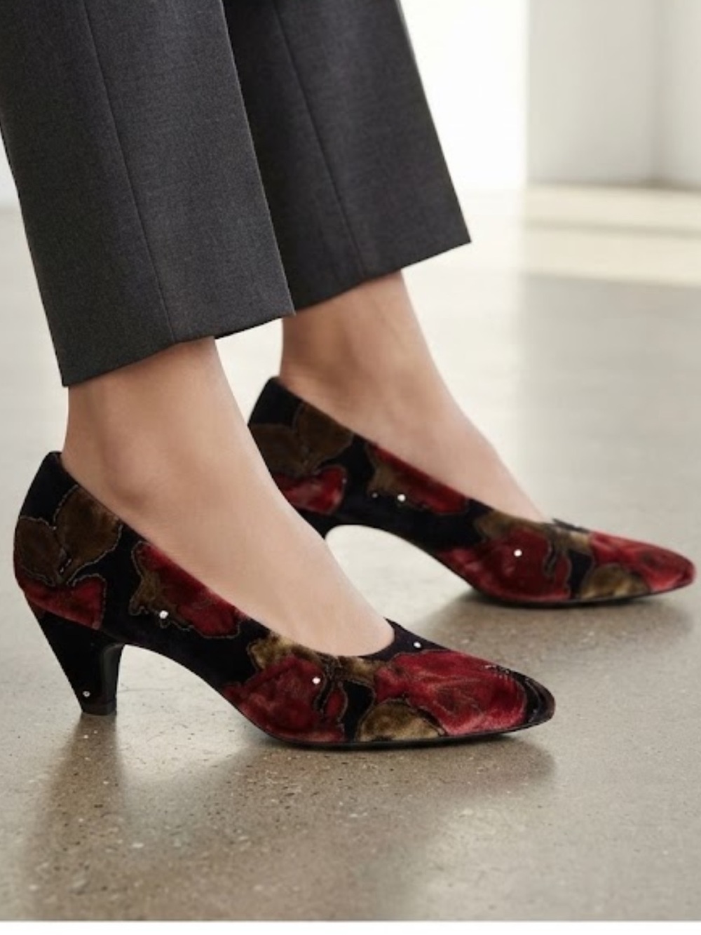 NWT Saks Fifth Avenue Sesto Meucci velvet & pearl leather shoe